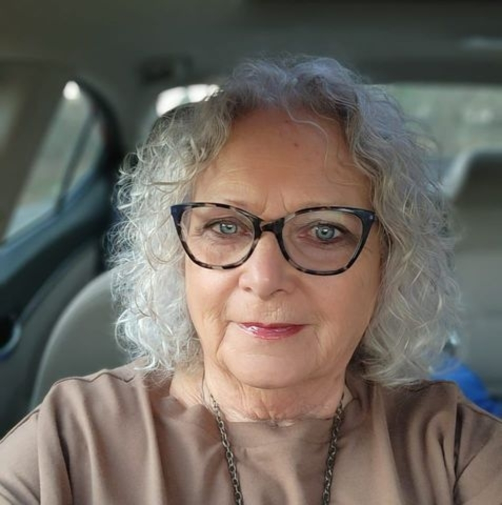 Meet your Posher, Pam